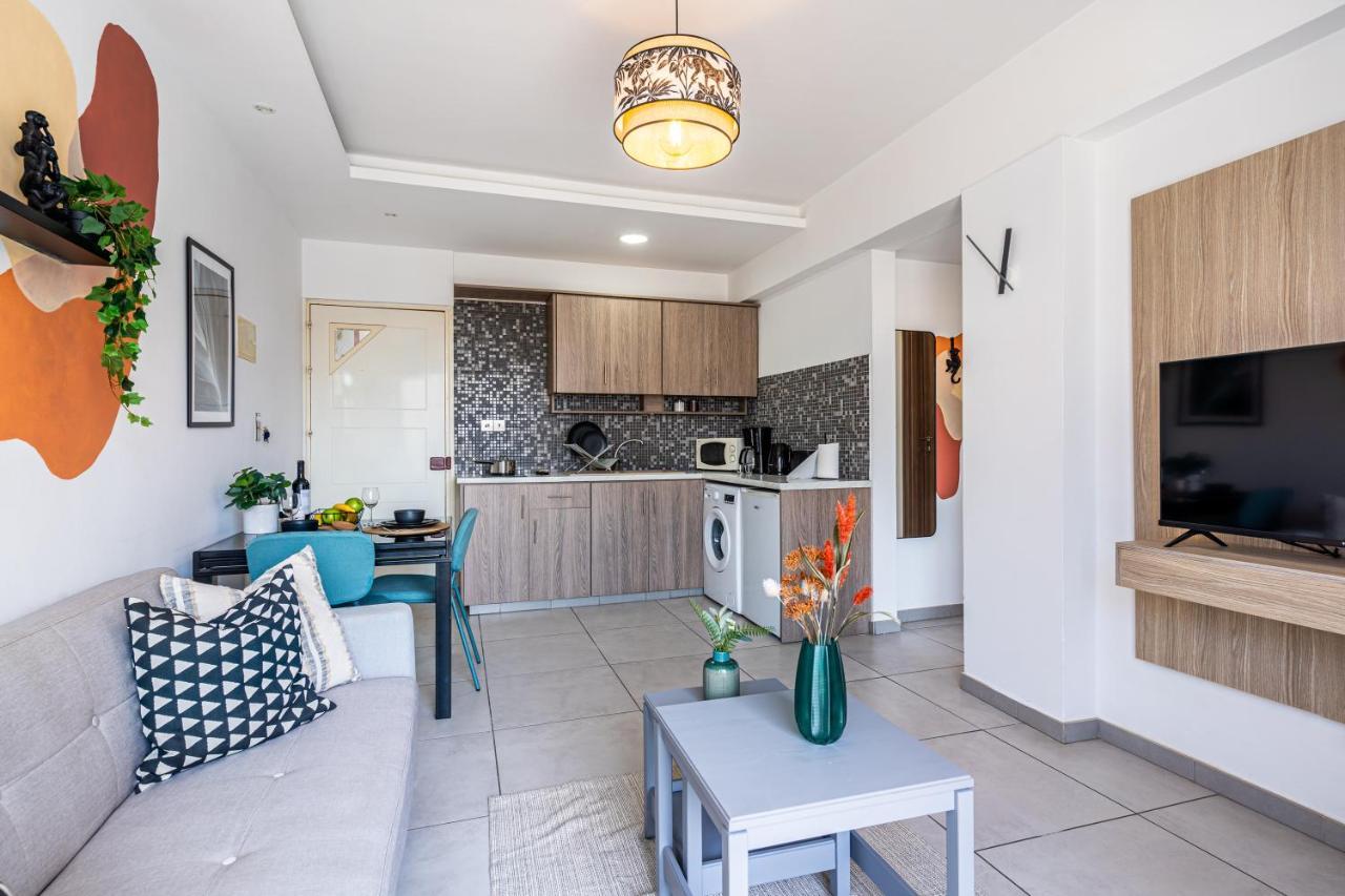 Made With Love 1-Br Apt By Finikoudes Beach Larnaca Exterior foto
